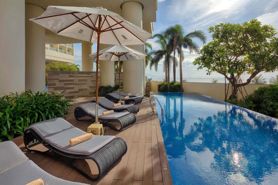Sea View Luxury - Apartments Нячанг Экстерьер фото